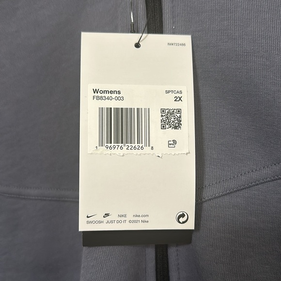 Nike Tech - Picture 4 of 4